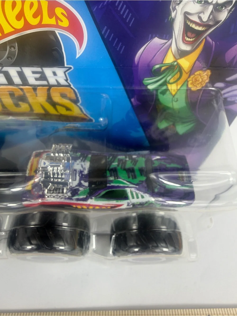 Hot Wheels Demolition Doubles Batman & The Joker. New